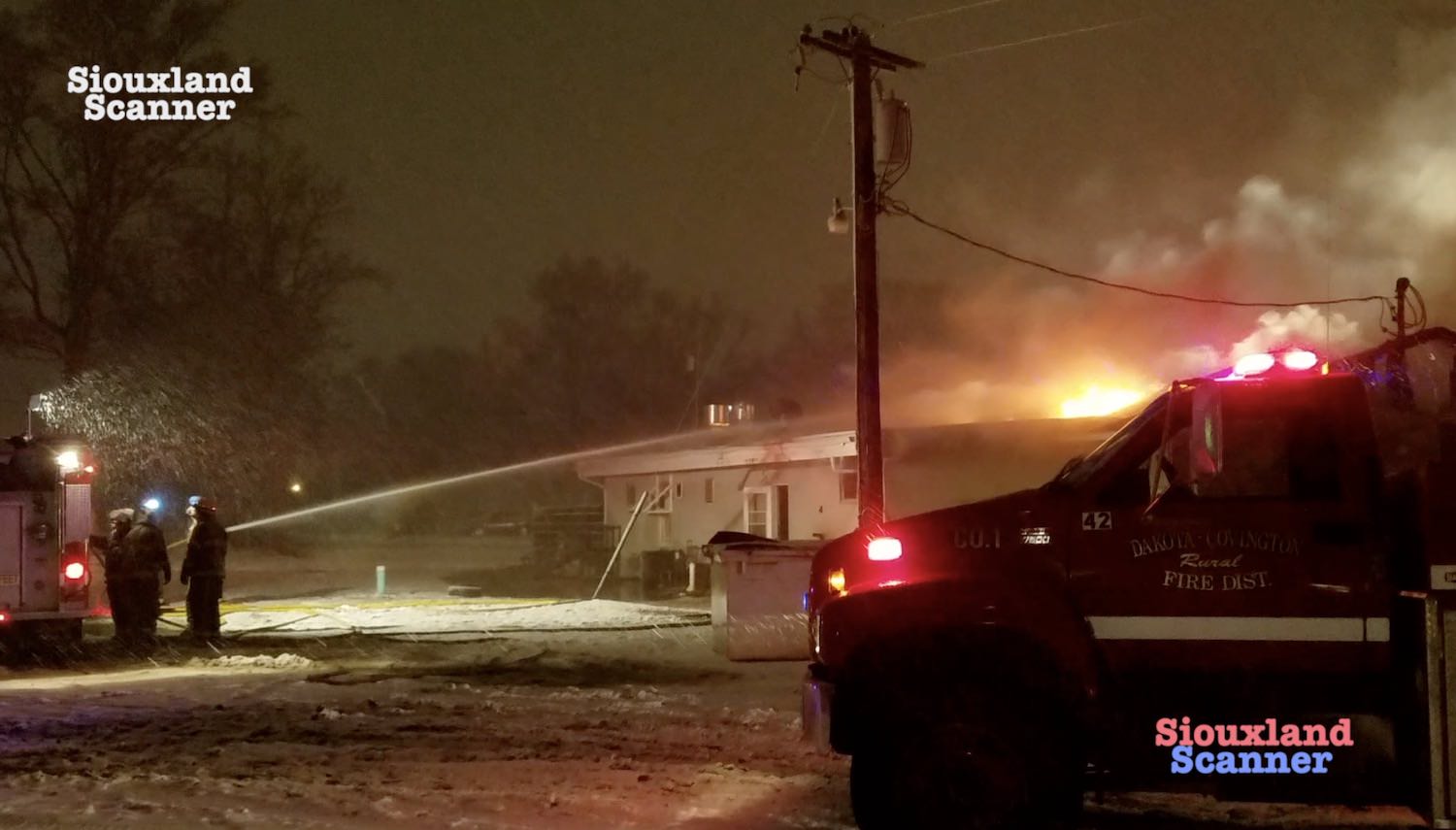 Fire destroys long time business Gateway Bar and Grill in South Sioux City Nebraska