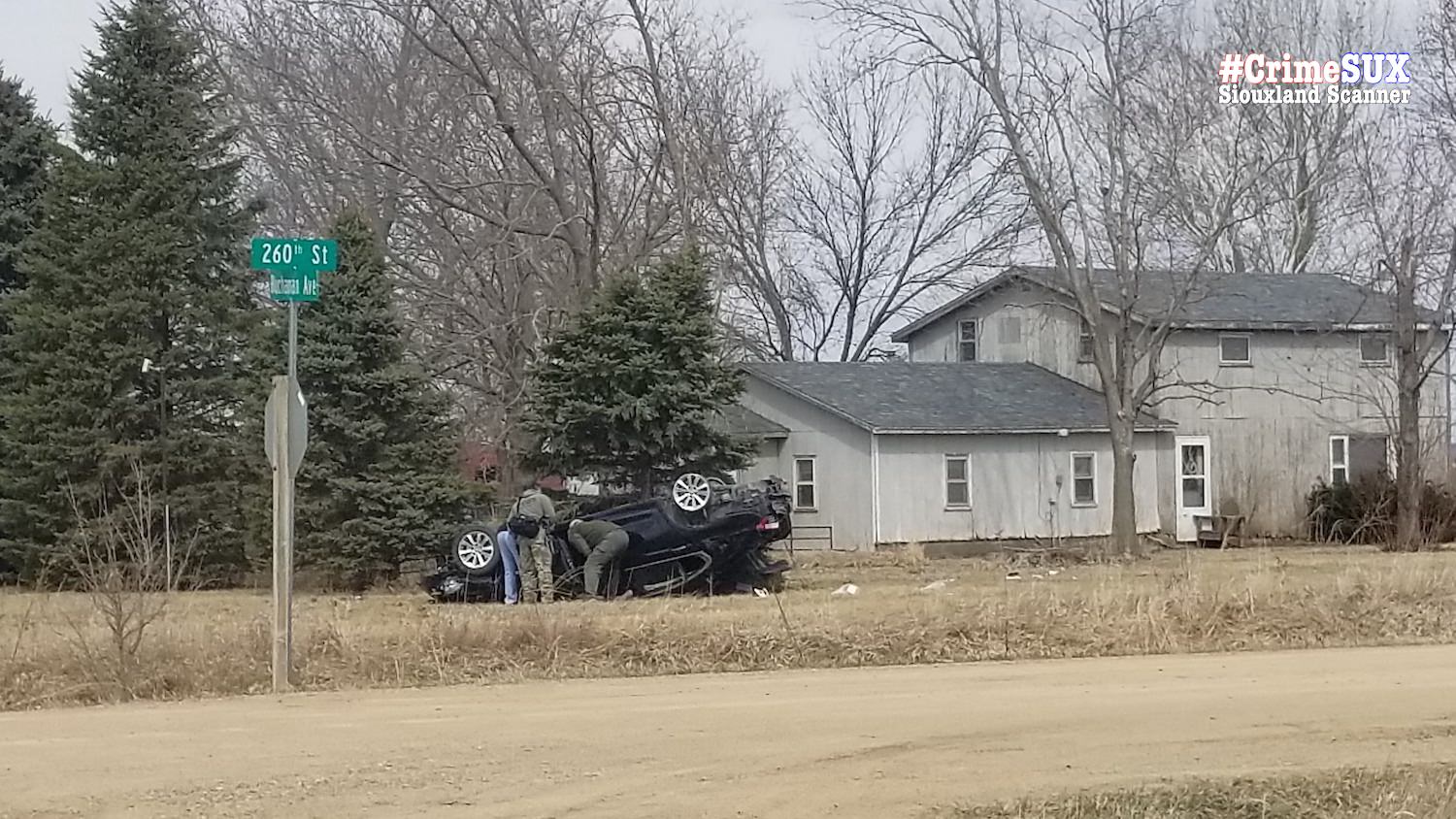 Moville bank robbery suspect in custody after short pursuit that ended in crash near Salix