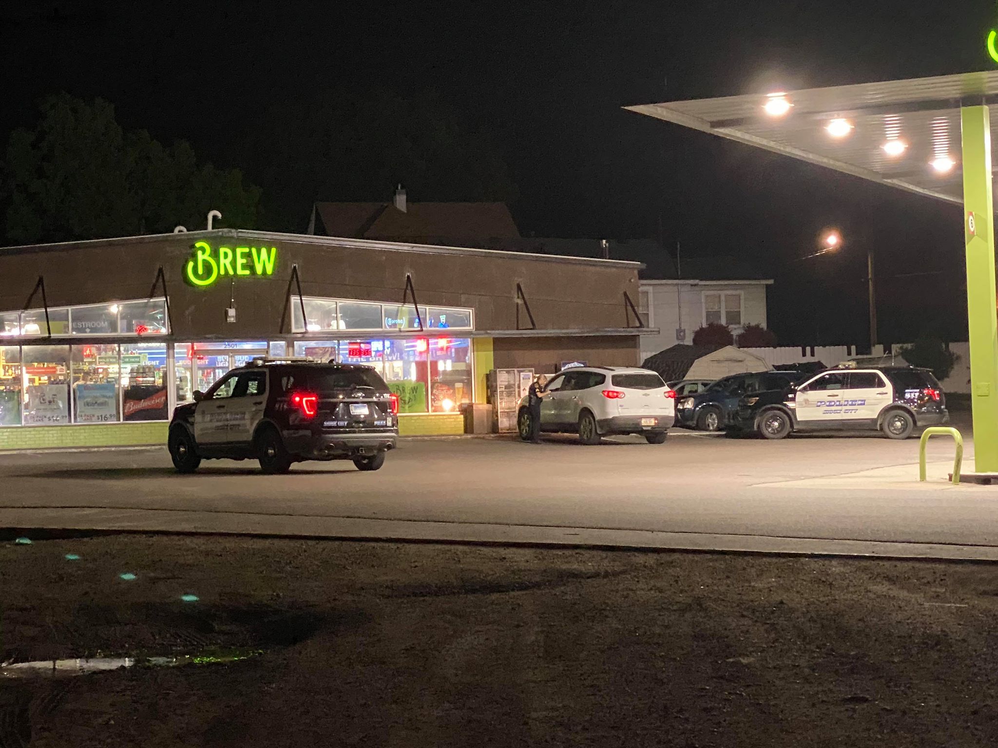 Armed Suspect Robs The Brew on Floyd Blvd